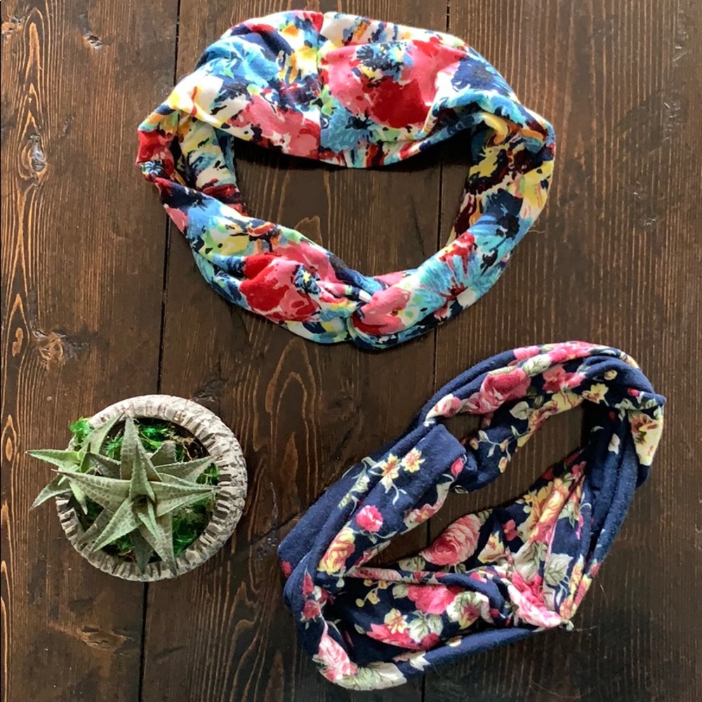 SOLD—Front Knot Headbands - Picture 1 of 3